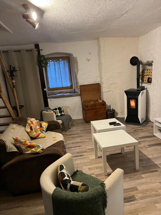 Gite Des Reculees Ladoye-sur-Seille Buitenkant foto