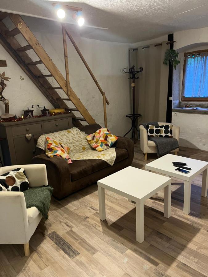 Gite Des Reculees Ladoye-sur-Seille Buitenkant foto